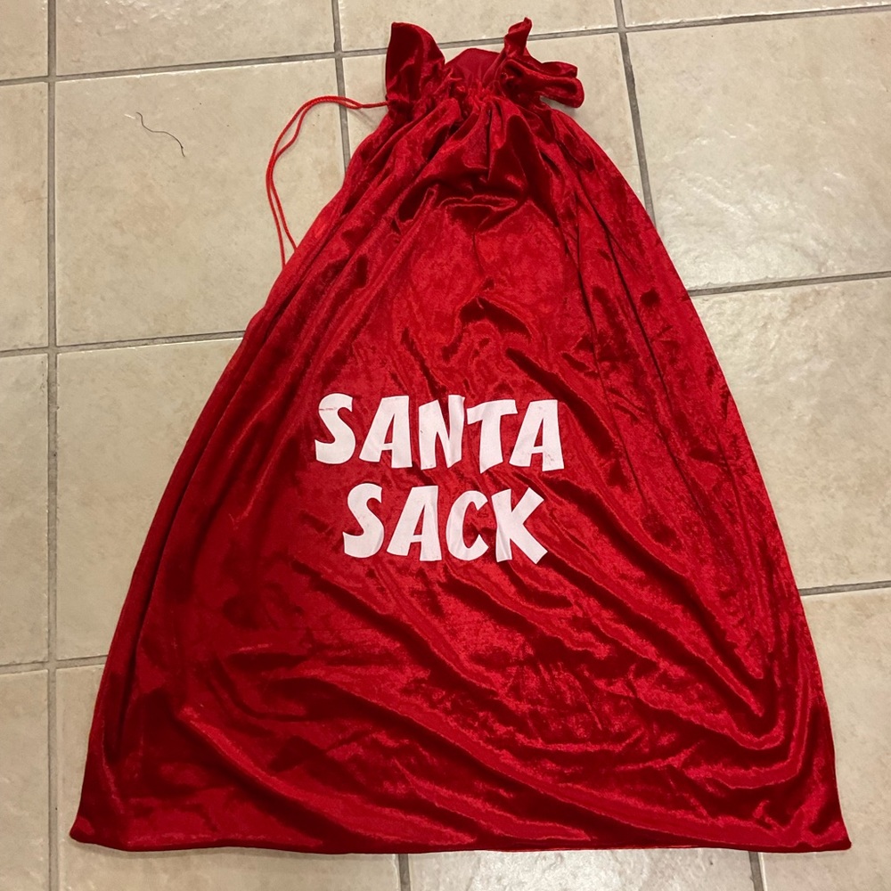 RED SANTA SACKS - Picture 3 of 4